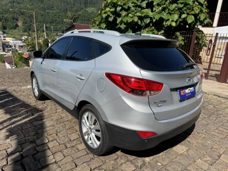 HYUNDAI - IX35 - 2013/2014 - Prata - R$ 74.800,00