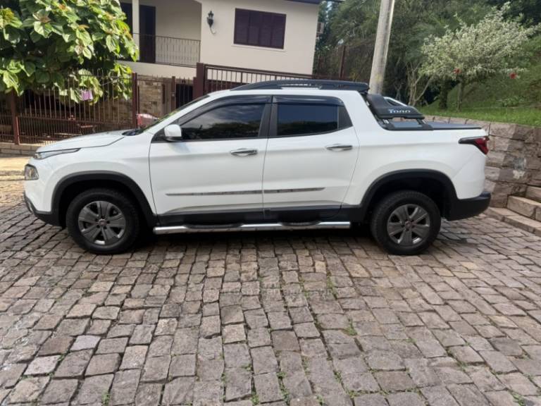 FIAT - TORO - 2019/2020 - Branca - R$ 96.900,00