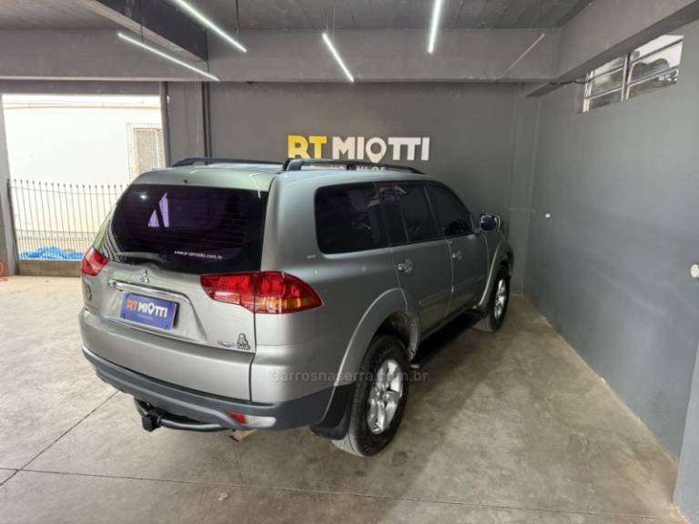 MITSUBISHI - PAJERO DAKAR - 2012/2012 - Prata - R$ 102.000,00