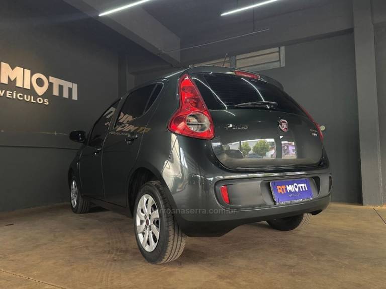 FIAT - PALIO - 2013/2013 - Cinza - R$ 42.000,00